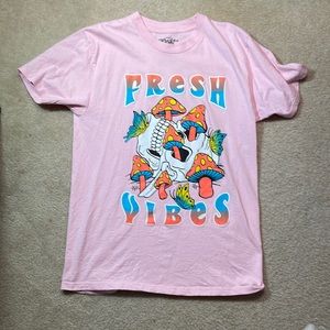 “Fresh Vibes” shirt!